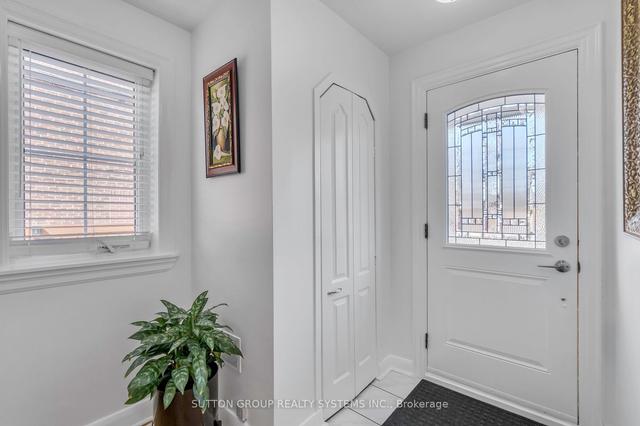 17 Arthur St, House semidetached with 3 bedrooms, 2 bathrooms and 3 parking in Toronto ON | Image 38