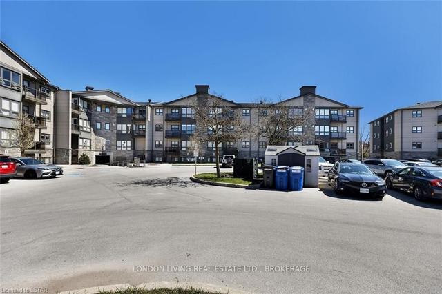 403 - 1 Jacksway Cres, Condo with 2 bedrooms, 2 bathrooms and 1 parking in London ON | Image 12
