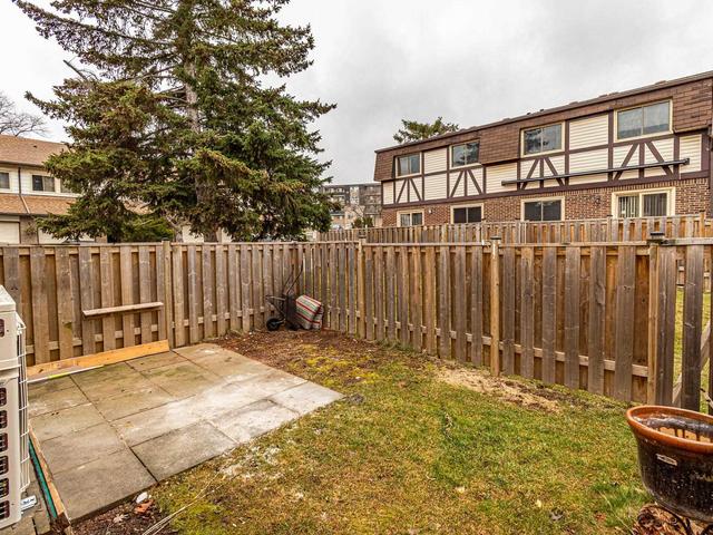 1481 Ester Dr, Townhouse with 3 bedrooms, 3 bathrooms and 2 parking in Burlington ON | Image 31