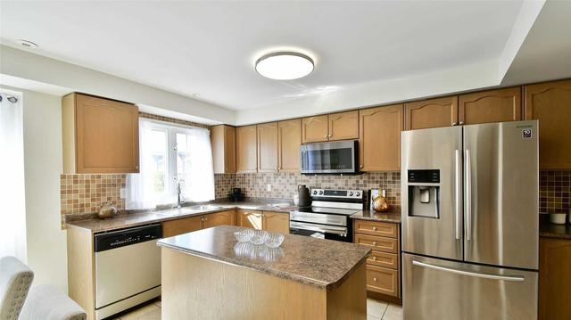 87 Wilkes Cres, House attached with 3 bedrooms, 4 bathrooms and 3 parking in Toronto ON | Image 10