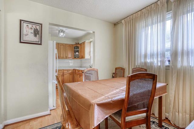 90 Southampton Dr, House detached with 3 bedrooms, 2 bathrooms and 4 parking in Toronto ON | Image 4