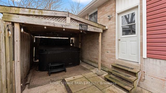 23 Inverness St, House detached with 3 bedrooms, 2 bathrooms and 3 parking in Brantford ON | Image 17