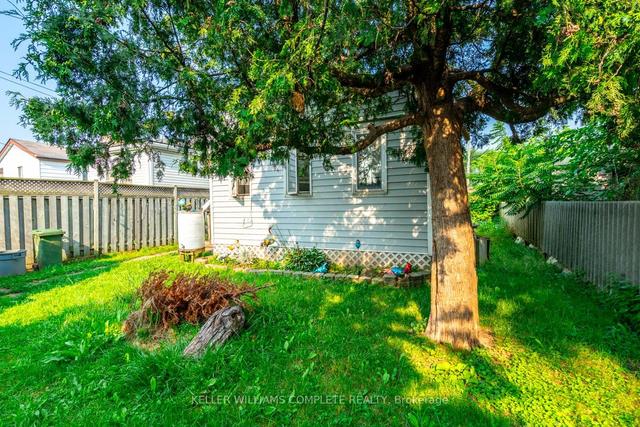 328 Woodward Ave, House detached with 2 bedrooms, 1 bathrooms and 2 parking in Hamilton ON | Image 5