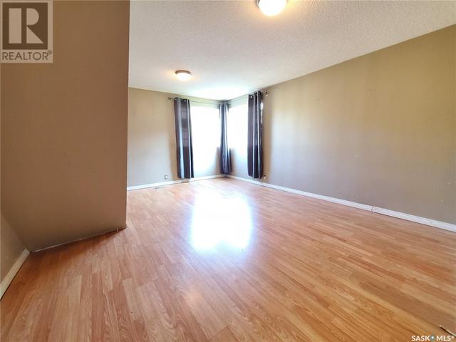 384 7th Avenue Nw, House detached with 4 bedrooms, 1 bathrooms and null parking in Swift Current SK | Image 11