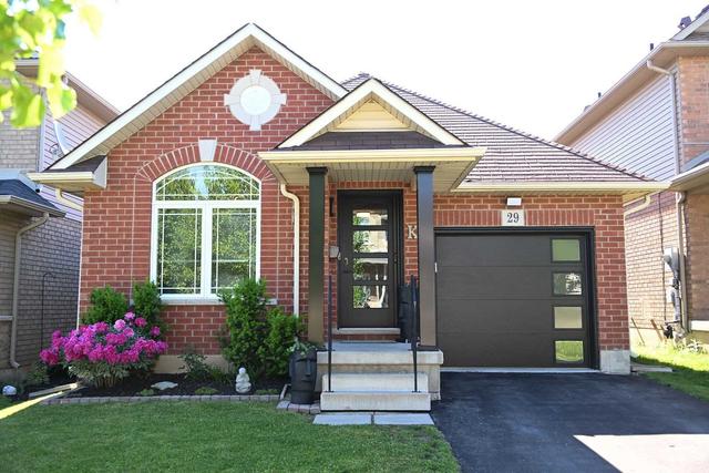 29 Edna Ave, House detached with 2 bedrooms, 2 bathrooms and 3 parking in Hamilton ON | Image 12