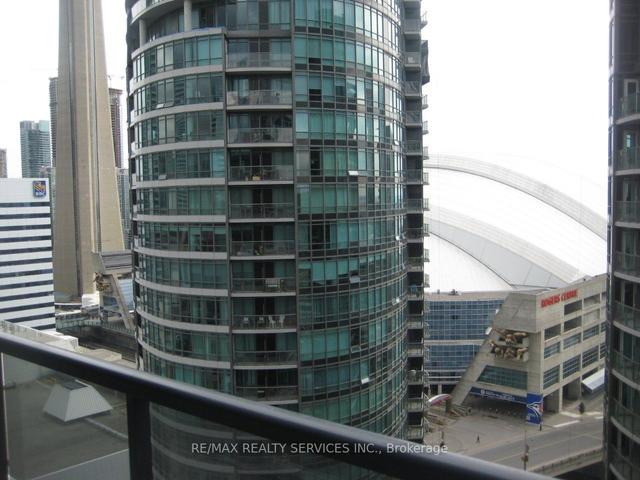 2204 - 352 Front St W, Condo with 1 bedrooms, 1 bathrooms and 0 parking in Toronto ON | Image 1