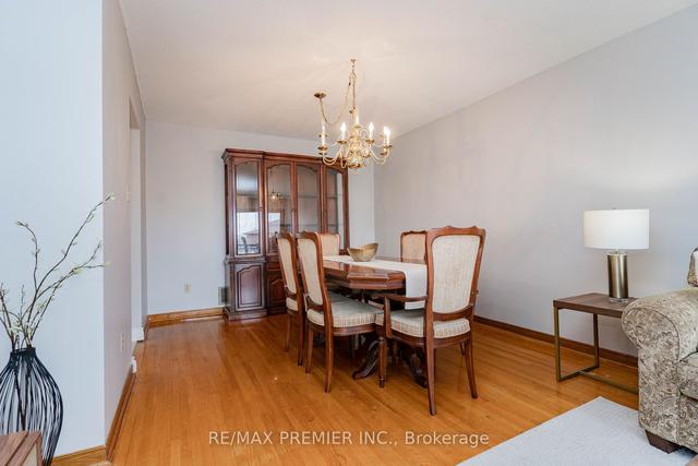 1 Sawmill Rd, House semidetached with 3 bedrooms, 2 bathrooms and 3 parking in Toronto ON | Image 2