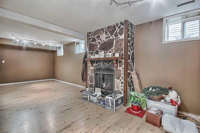 21 Pegg's Cres, House detached with 3 bedrooms, 2 bathrooms and 4 parking in East Gwillimbury ON | Image 11