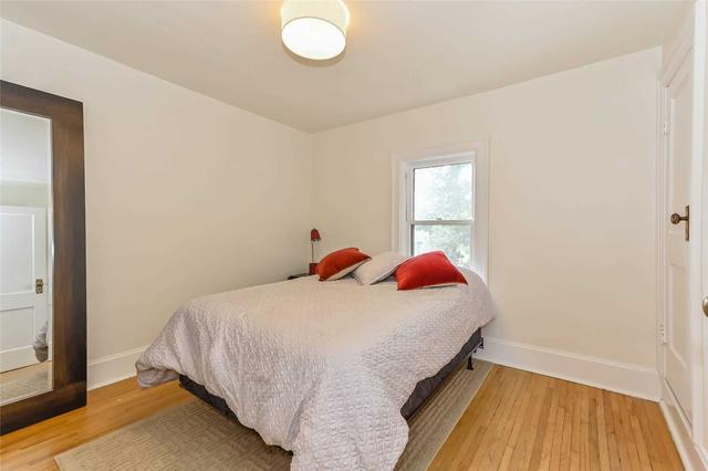 489 Woolwich St, House detached with 2 bedrooms, 2 bathrooms and 1 parking in Guelph ON | Image 8