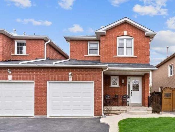 2381 Springfield Cres, House attached with 3 bedrooms, 3 bathrooms and 3 parking in Oakville ON | Image 1