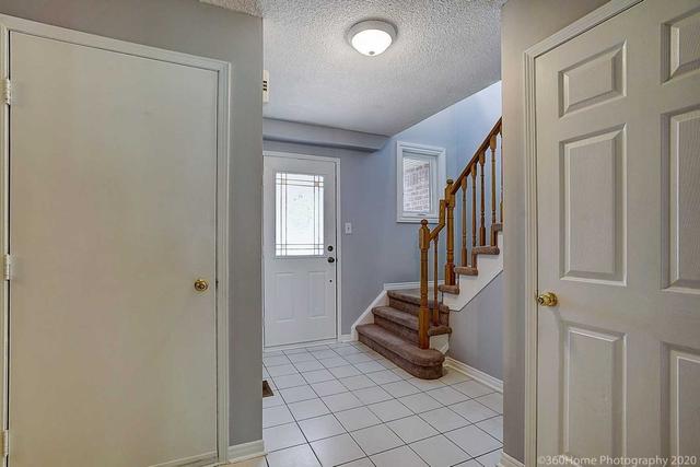 42 - 2199 Burnhamthorpe Rd, Townhouse with 3 bedrooms, 3 bathrooms and 2 parking in Mississauga ON | Image 2
