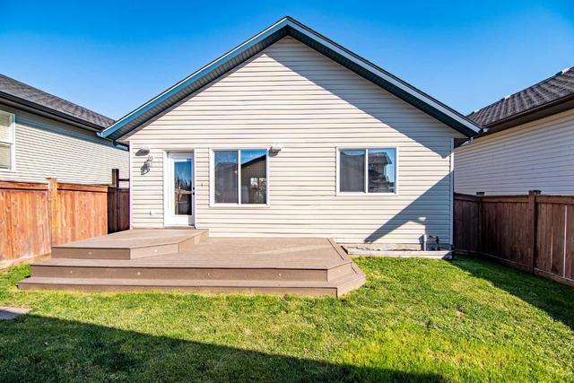 40 Vickers Close, House detached with 3 bedrooms, 3 bathrooms and 3 parking in Red Deer AB | Image 4