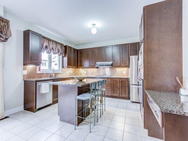 81 Thornhill Ravines Cres, House detached with 4 bedrooms, 4 bathrooms and 4 parking in Vaughan ON | Image 7