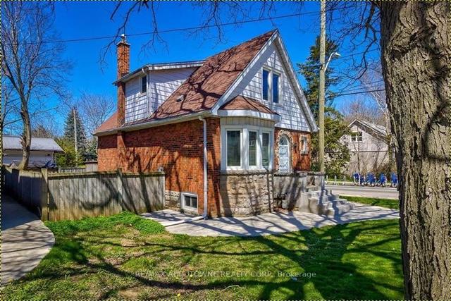 280 Emerson St W, House detached with 4 bedrooms, 2 bathrooms and 2 parking in Hamilton ON | Image 14
