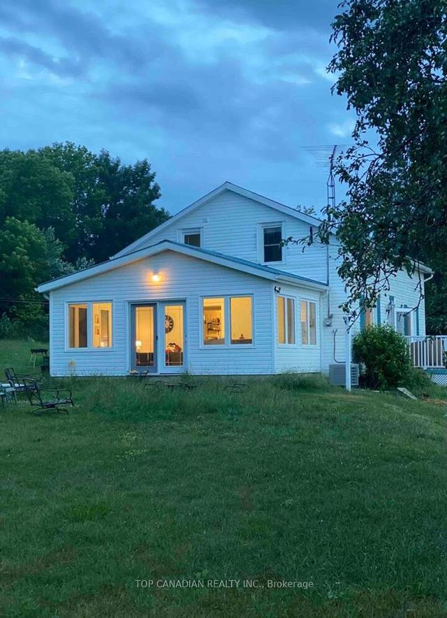 984 South Shore Rd, House detached with 4 bedrooms, 2 bathrooms and 6 parking in Greater Napanee ON | Image 1