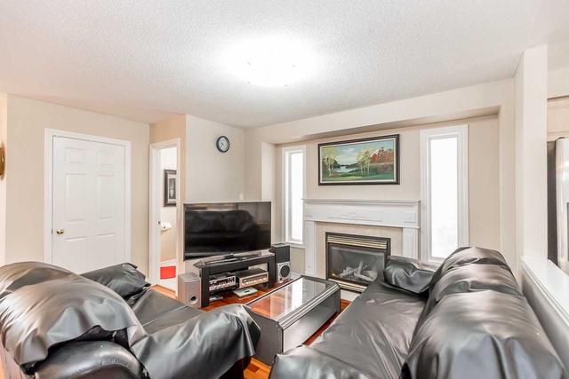 48 Livia Herman Way, House detached with 3 bedrooms, 4 bathrooms and 6 parking in Barrie ON | Image 5