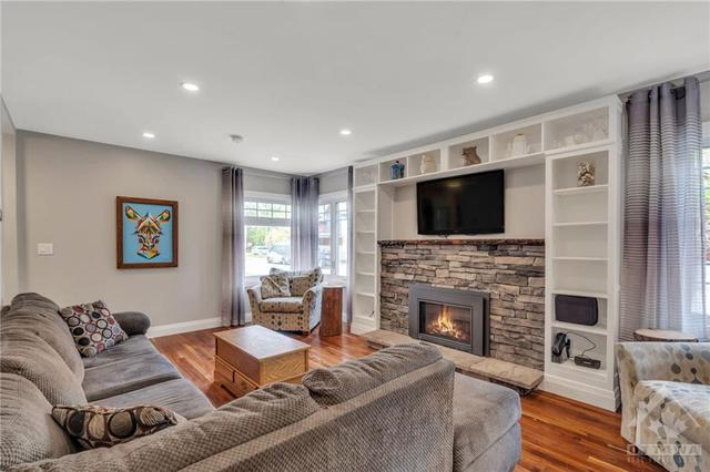12 Leonard Avenue, House detached with 4 bedrooms, 4 bathrooms and 4 parking in Ottawa ON | Image 3