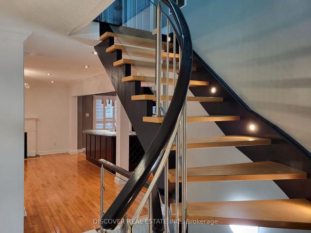1120 Vanrose St, House detached with 4 bedrooms, 4 bathrooms and 6 parking in Mississauga ON | Image 6