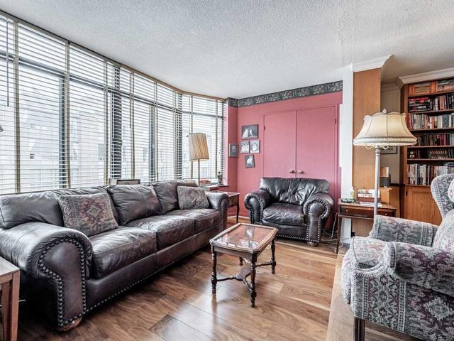 902 - 135 George St S, Condo with 2 bedrooms, 2 bathrooms and 1 parking in Toronto ON | Image 18