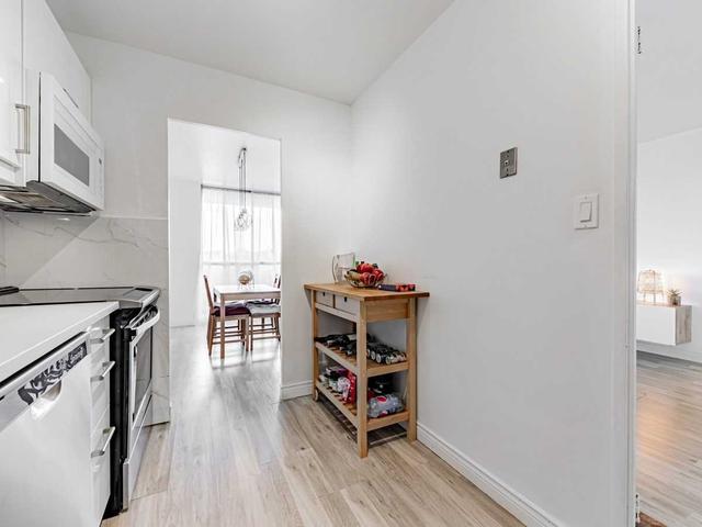 306 - 5 Massey Sq, Condo with 1 bedrooms, 1 bathrooms and 1 parking in Toronto ON | Image 6