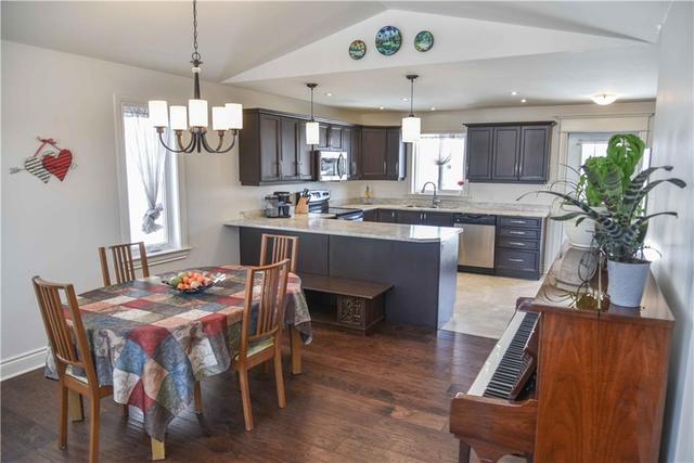 512 Gardner Crescent, House detached with 5 bedrooms, 2 bathrooms and 4 parking in Petawawa ON | Image 8