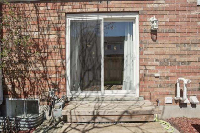 49 - 151 Clairfields Dr E, Townhouse with 3 bedrooms, 4 bathrooms and 2 parking in Guelph ON | Image 25