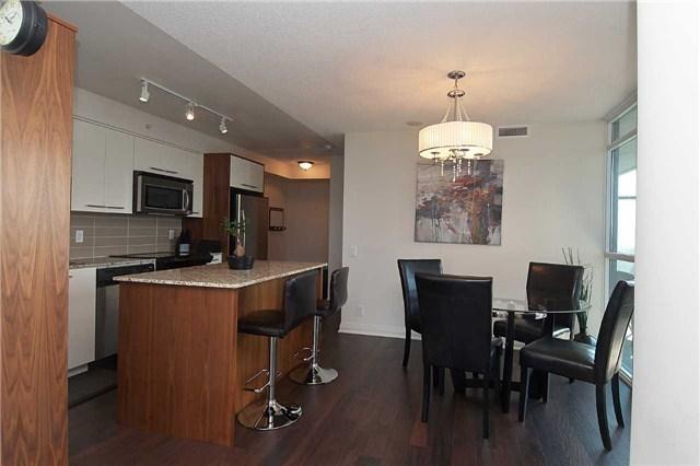 1004 - 1 Valhalla Inn Rd, Condo with 2 bedrooms, 2 bathrooms and 1 parking in Toronto ON | Image 7