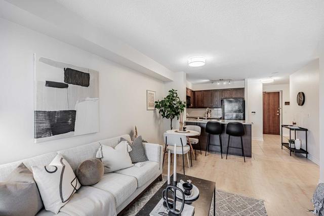 1406 - 5 Michael Power Pl, Condo with 1 bedrooms, 1 bathrooms and 1 parking in Toronto ON | Image 6
