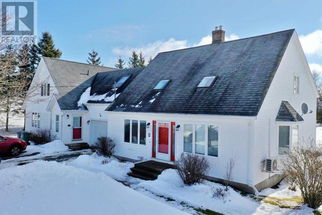 6 Fox Run Drive, House detached with 6 bedrooms, 4 bathrooms and null parking in Charlottetown PE | Image 2
