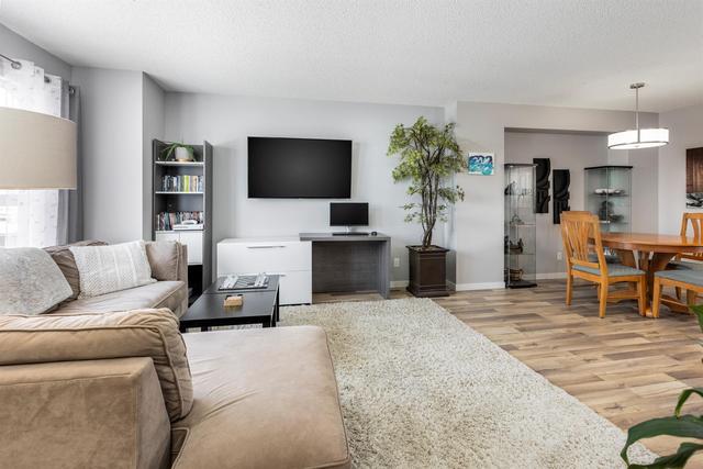 34 Autumn Green Se, Home with 3 bedrooms, 2 bathrooms and 2 parking in Calgary AB | Image 3