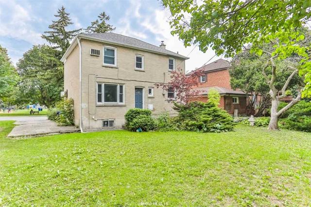 54 Fairholme Ave, House detached with 3 bedrooms, 2 bathrooms and 3 parking in Toronto ON | Image 3
