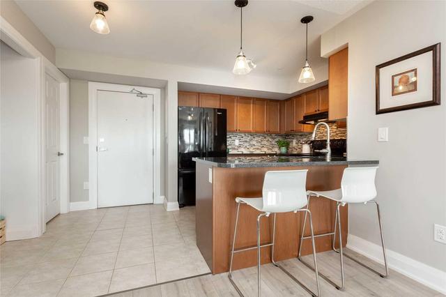 206 - 1045 Nadalin Hts, Condo with 2 bedrooms, 2 bathrooms and 1 parking in Milton ON | Image 4