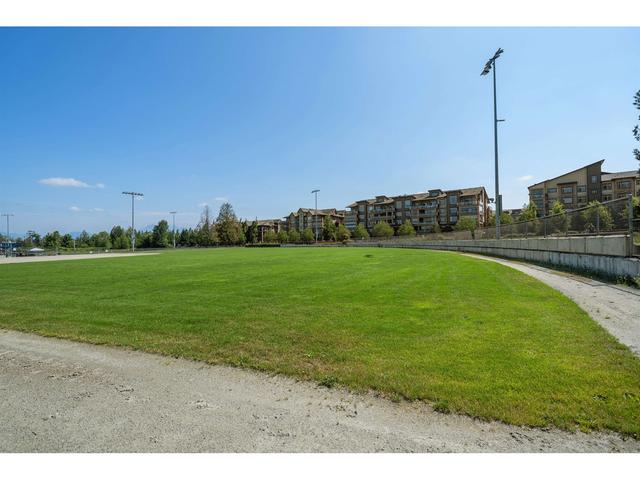 c321 - 8150 207 Street, Condo with 3 bedrooms, 2 bathrooms and 2 parking in Langley BC | Image 22