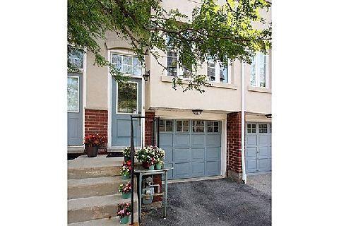 th#2 - 840 Dundas St W, Townhouse with 4 bedrooms, 2 bathrooms and 1 parking in Mississauga ON | Image 2