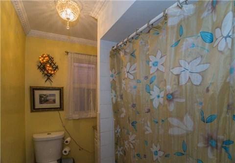 6 Arthur St, House detached with 2 bedrooms, 2 bathrooms and 4 parking in Toronto ON | Image 11