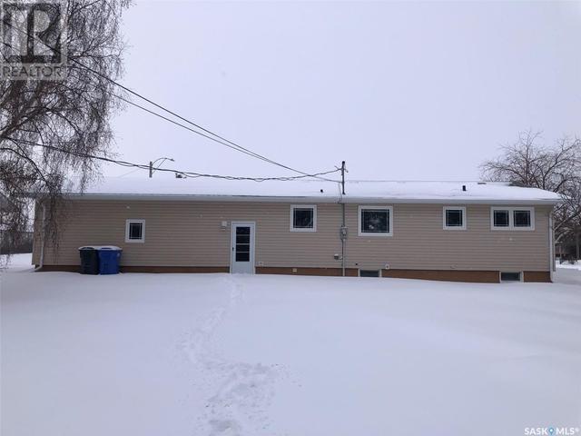 760 Mary Street, House detached with 4 bedrooms, 2 bathrooms and null parking in Canora SK | Image 6