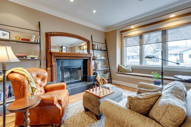 2211 12 Avenue Nw, House detached with 4 bedrooms, 3 bathrooms and 2 parking in Calgary AB | Image 5