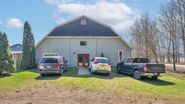 23698 Sutherland Rd, House detached with 4 bedrooms, 3 bathrooms and 12 parking in Strathroy Caradoc ON | Image 3