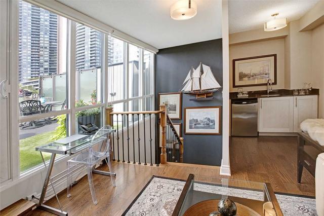 th 5 - 2230 Lake Shore Blvd W, Townhouse with 3 bedrooms, 3 bathrooms and 2 parking in Toronto ON | Image 10