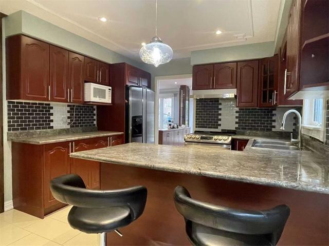 115 Chloe Cres, House detached with 4 bedrooms, 4 bathrooms and 4 parking in Markham ON | Image 5