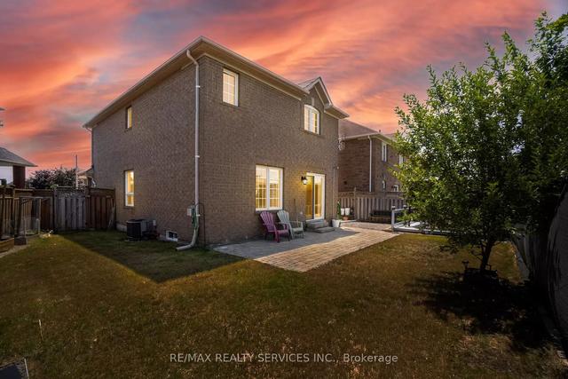 21 Milkweed Cres, House detached with 3 bedrooms, 3 bathrooms and 6 parking in Brampton ON | Image 21