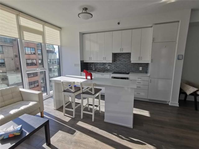 803 - 426 University Ave, Condo with 2 bedrooms, 1 bathrooms and 0 parking in Toronto ON | Image 3