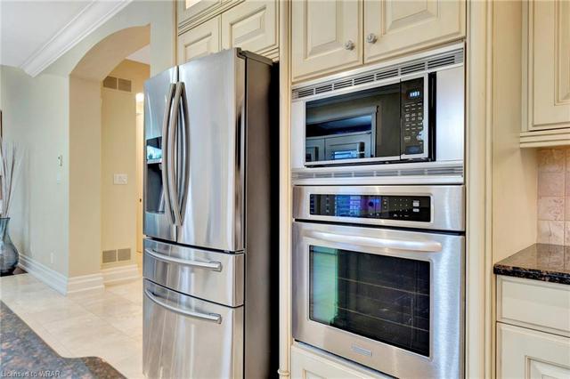 Stainless Steel Appliances | Image 3
