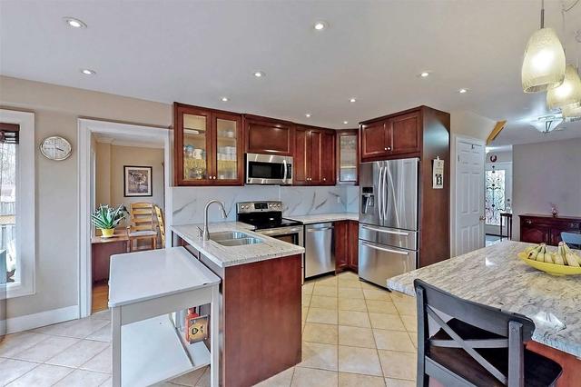 119 Adam Pl, House detached with 4 bedrooms, 3 bathrooms and 6 parking in Newmarket ON | Image 10