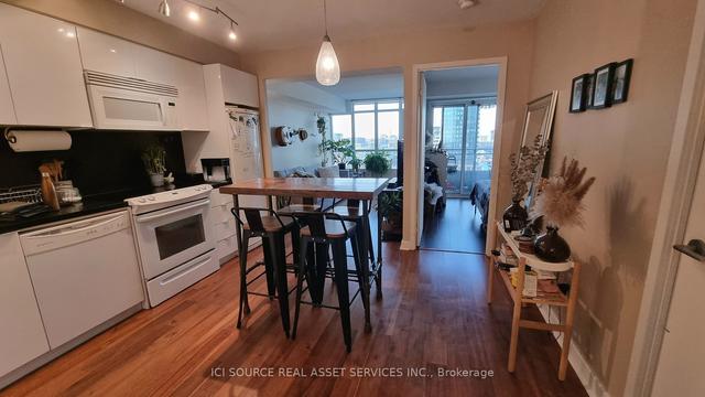 1803 - 10 Capreol Crt, Condo with 1 bedrooms, 1 bathrooms and 0 parking in Toronto ON | Image 9