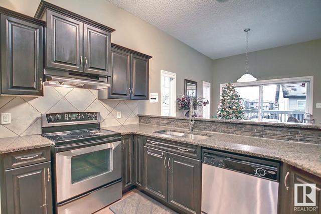 17012 74 St Nw, House detached with 4 bedrooms, 3 bathrooms and 2 parking in Edmonton AB | Image 5