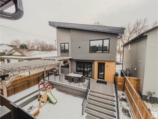 9706 75 Av Nw, House detached with 6 bedrooms, 4 bathrooms and null parking in Edmonton AB | Image 70