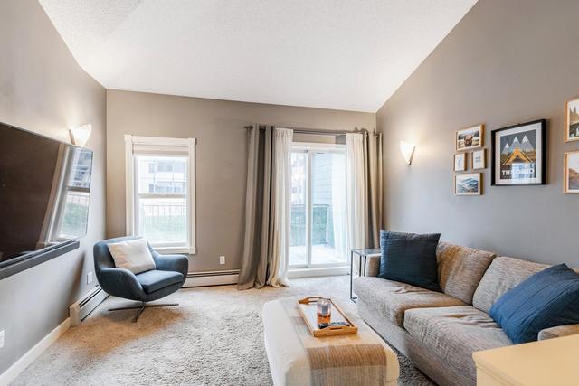 111 - 112 14 Avenue Se, Home with 1 bedrooms, 1 bathrooms and 2 parking in Calgary AB | Image 2