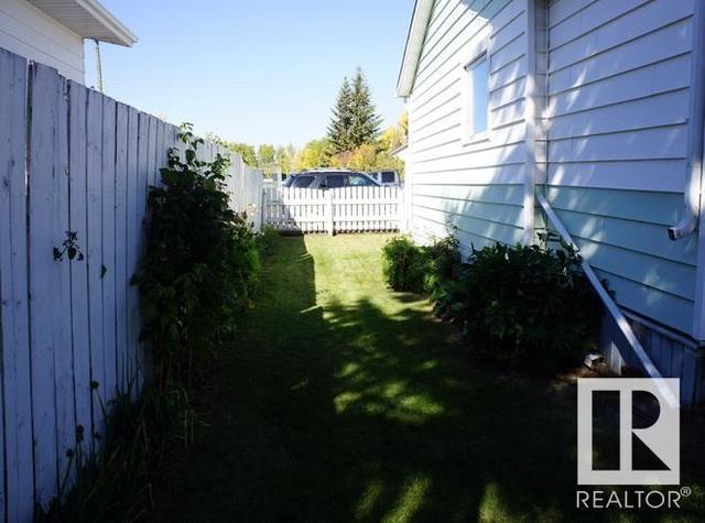 5003 50 Av, House detached with 2 bedrooms, 1 bathrooms and null parking in Thorhild County AB | Image 35