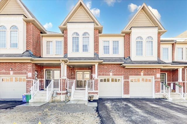 1155 Jim Brewster Circ, House attached with 4 bedrooms, 4 bathrooms and 3 parking in Oshawa ON | Image 1
